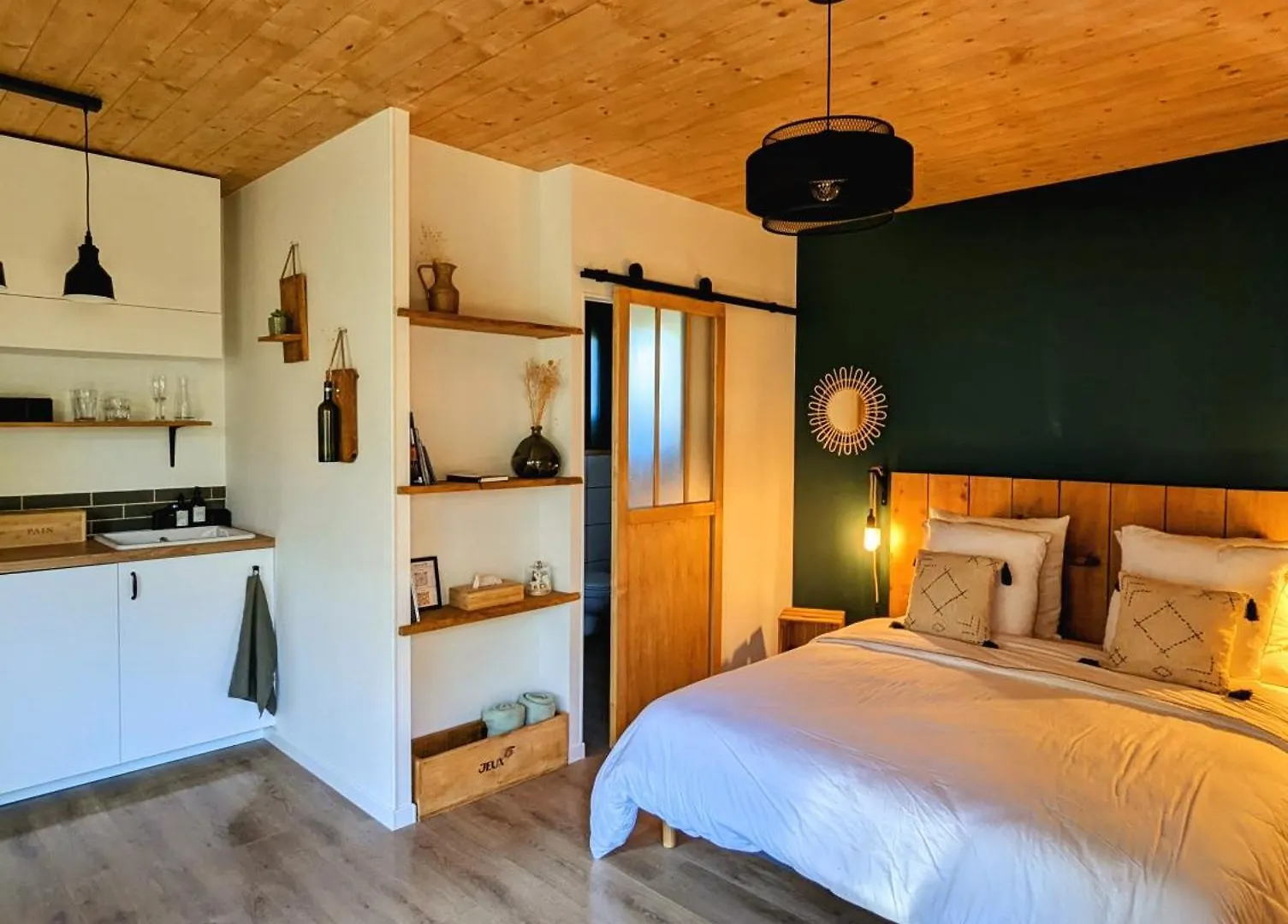 Aux Trois Chenes Lodges Spas Mercuès Appartement